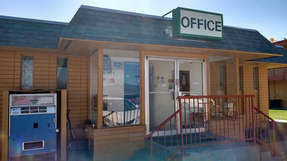 Essex House Motel Main image