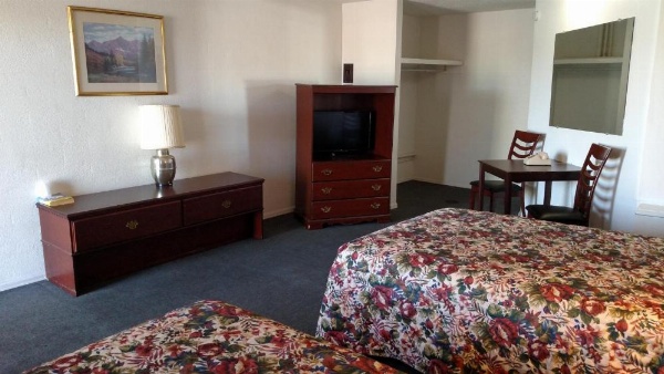 Essex House Motel image 14