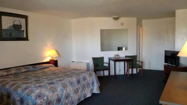 Essex House Motel 10